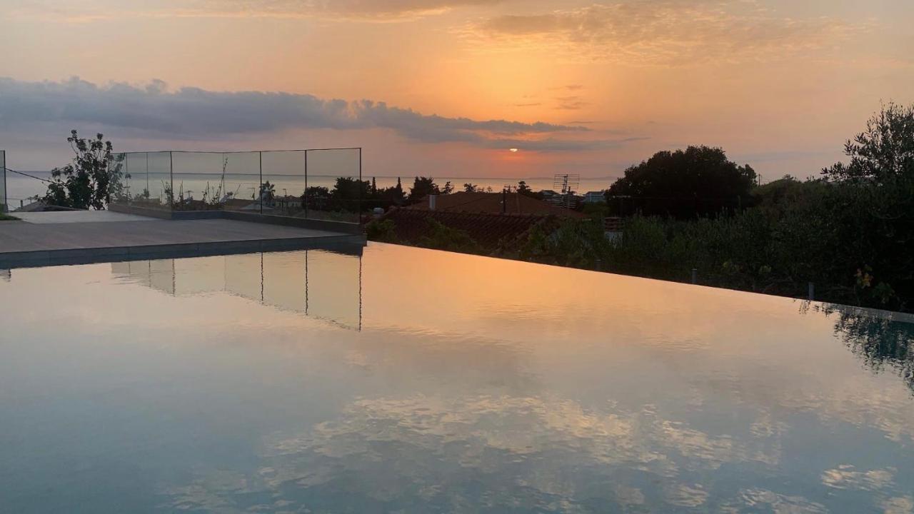 Casa Costa Suites คานาลี ภายนอก รูปภาพ
